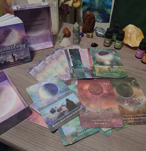 moonology manifest deck